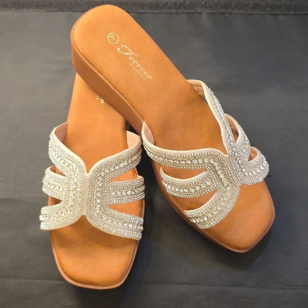 BRAND NEW FOREVER COMFORT JEWEL STRAP EMBELLISHED WOMENS WEDGE SANDAL G1